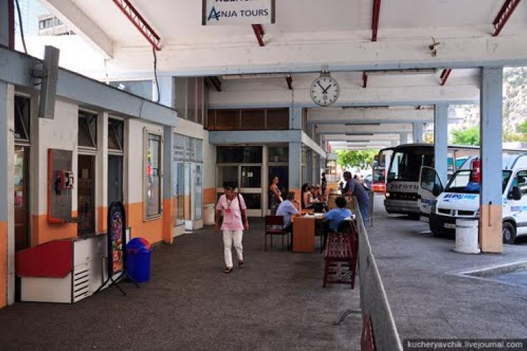 Estación de autobuses Kotor