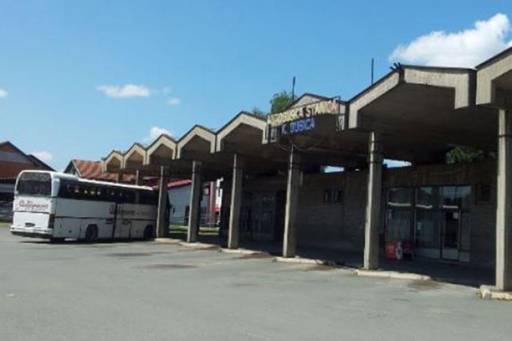 der Busbahnhof Kozarska Dubica